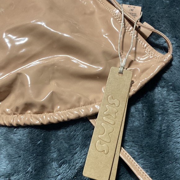 NEW! Skims bikini top - Picture 3 of 6